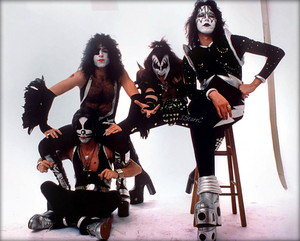  吻乐队（Kiss） ~Los Angeles, California…May 30, 1975