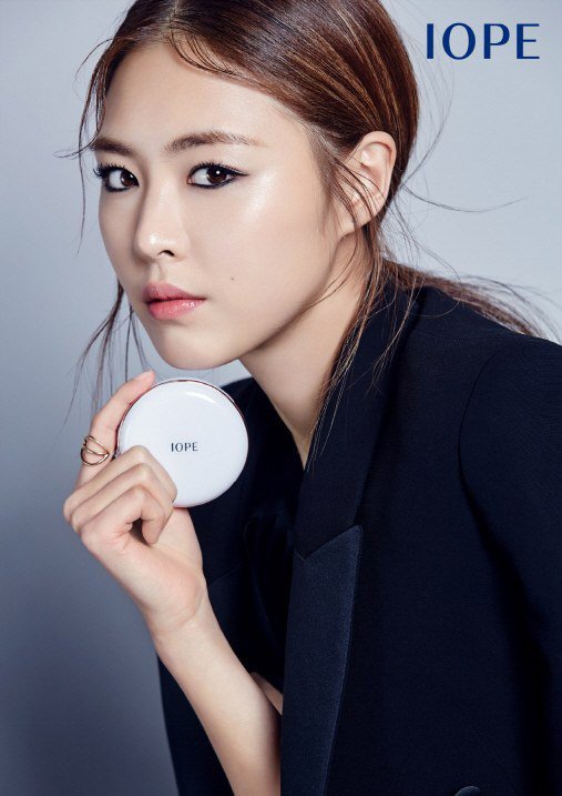 Lee Yeon Hee proves the efficacy of 'IOPE's new 'Air Cushion'