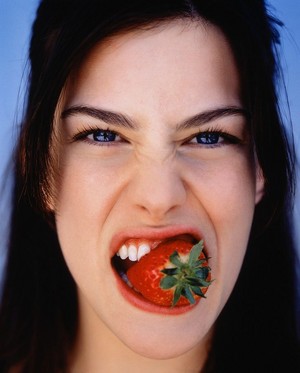  Liv Tyler - Mark Seliger Photoshoot - 1993