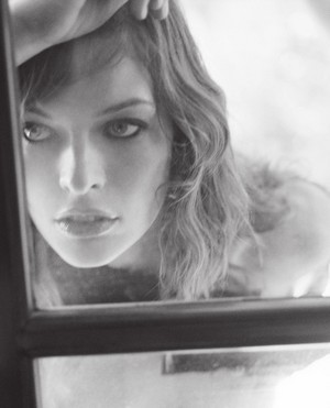  Milla Jovovich - Le Parisien Photoshoot - 2011