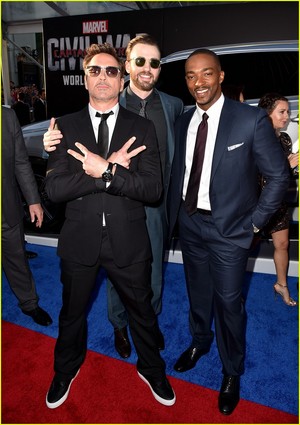 Robert Downey, Jr. and Wife Lead Team Iron Man at 'Civil War' Premiere