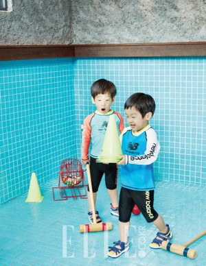  Seo Un and Seo Jun are ever the playful anges for 'Elle'!