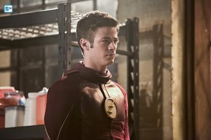  The Flash - Episode 2.22 - Invincible - Promo Pics