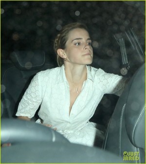  Emma Watson leaving the Chiltern Firehouse (June 9) in 런던