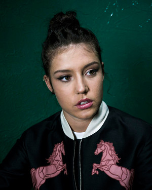  अडेल Exarchopoulos - Liberation Photoshoot - 2015