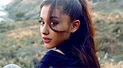  Ariana Grande - Let Me প্রণয় আপনি