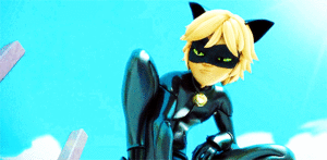 Chat Noir's ears moving