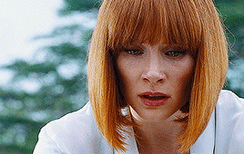  Claire Dearing