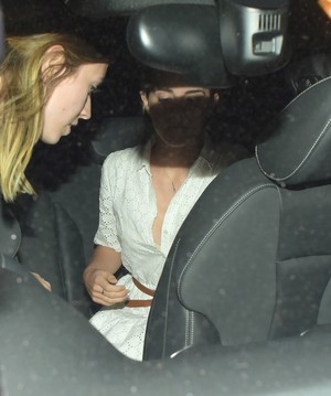  Emma Watson leaving the Chiltern Firehouse (June 9) in Londres