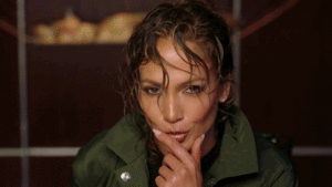  Jennifer Lopez in “Ain’t your mama” musik video