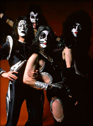  Kiss ~Detroit, Michigan…May 14, 1975