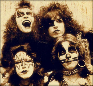  kiss (NYC) March 24, 1975﻿