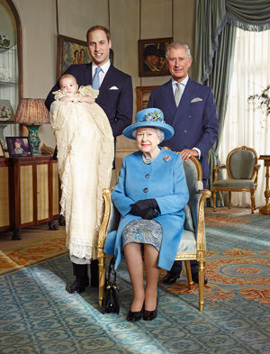  reyna Elizabeth II Prince Charles Prince William and Prince George