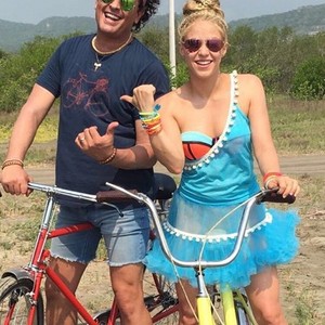  Shakira Bicycle