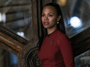  Uhura in bintang Trek Beyond