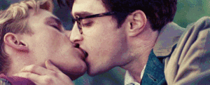  gay baciare