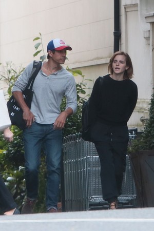  Emma Watson and Knight in 런던