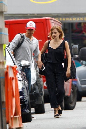  Emma Watson and Knight in 伦敦
