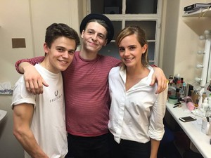  Emma Watson at 'Harry Potter and the Cursed Child' in Londra [July 06, 2016]