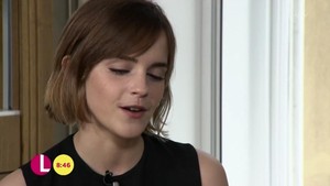  Emma Watson on Lorraine tampil