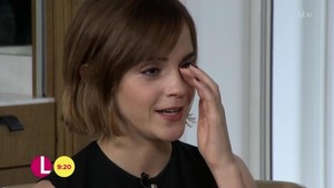  Emma Watson on Lorraine tampil