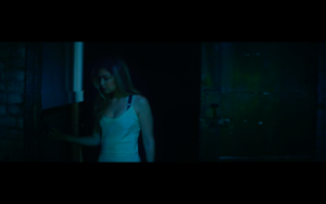  Gigi in Calvin Harris' How Deep Is Your tình yêu âm nhạc Video