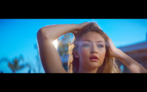 Gigi in Calvin Harris' How Deep Is Your प्यार संगीत Video
