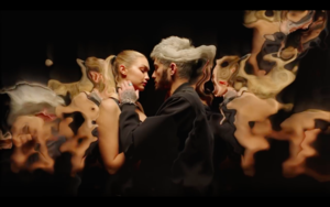  Gigi in Zayn's Pillowtalk muziki Video