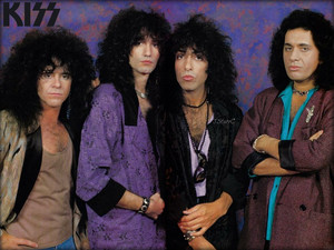  吻乐队（Kiss） ~Asylum 照片 session 1985