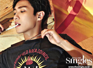  LEE JOON mostra ATTITUDE FOR AUGUST 2016 SINGLES