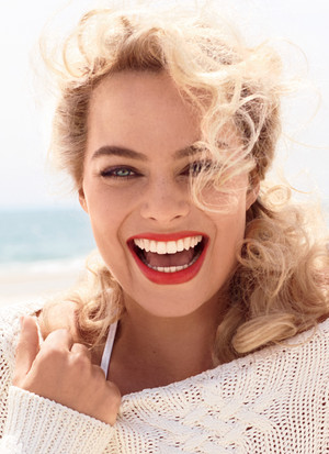  Margot Robbie - Vanity Fair Photoshoot - August 2014