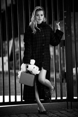  Margot Robbie - Vogue Australia Photoshoot - November 2013