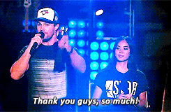  Stephen Amell receives the 音乐电视 Ship of the 年