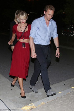  Tom and Taylor leaving Selena Gomez's کنسرٹ 6/21