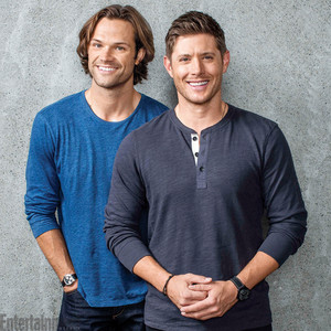 Exclusive Photos of the Supernatural Cast | Jensen and Jared