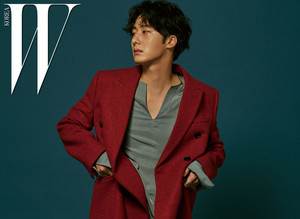 GETTING REAL WITH JUNG IL WOO FOR SEPTEMBER W KOREA