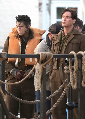  Harry Styles and Cillian Murphy on the set of Dunkirk