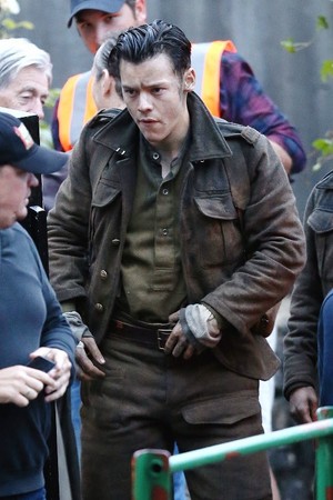  Harry on the set of Dunkirk