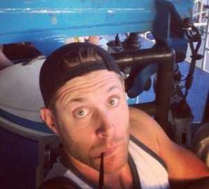  Jensen Ackles selfie