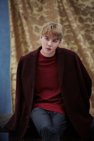  Junsu is just as handsome in behind cuts as he is in A cuts!