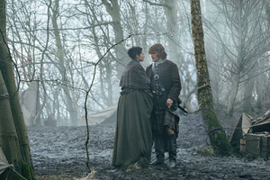  Outlander "Dragonfly in Amber" (2x13) First Look