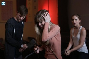  Scream "When a Stranger Calls" (2x12) promotional picture