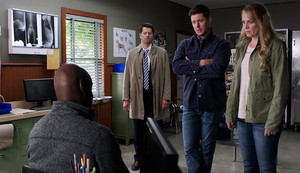  8 sobrenatural Season Twelve Episode One S12E1 Keep Calm and Carry On Castiel Dean Mary Winchester M