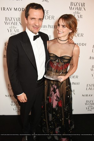  Emma Watson attends the Harper's Bazaar Women of the anno Awards 2016 at Claridge's Hotel on October
