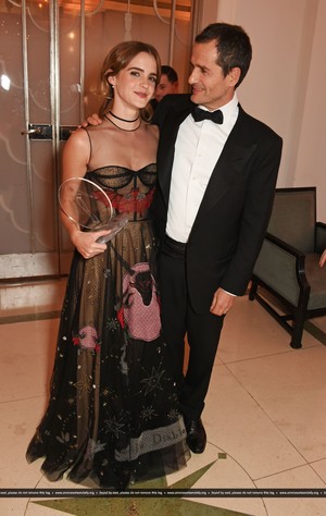  Emma Watson attends the Harper's Bazaar Women of the साल Awards 2016 at Claridge's Hotel on October