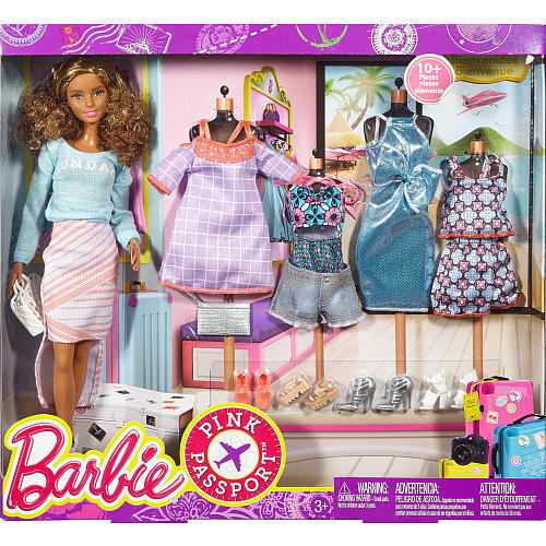 I want this barbie rosado, rosa Passport gift set. It is so cute