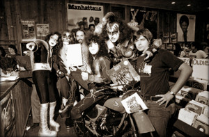  吻乐队（Kiss） ~Atlanta, Georgia…August 13, 1976