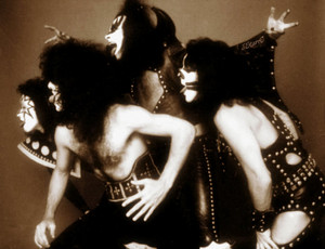  吻乐队（Kiss） ~Hollywood, California...August 18, 1974