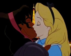 esmeralda and alice kiss 2