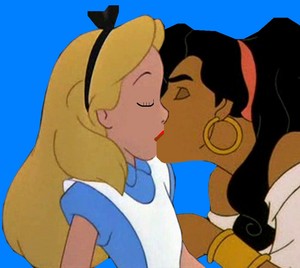 esmeralda and alice kiss